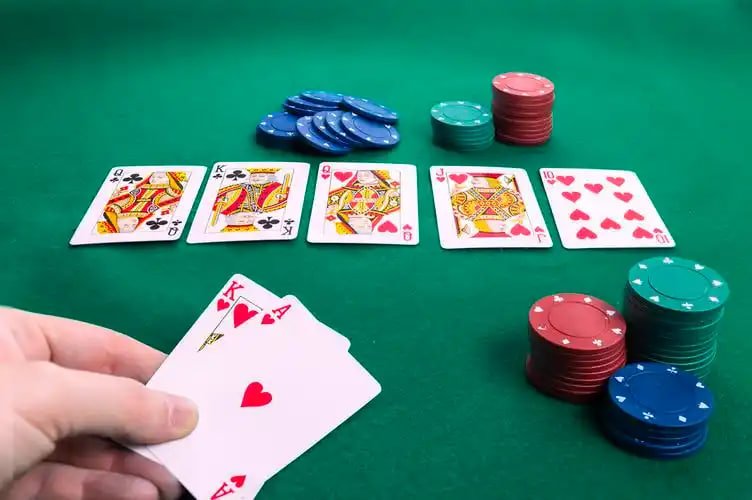 Platform hiburan online kaostoge dengan tampilan sportsbook dan live casino